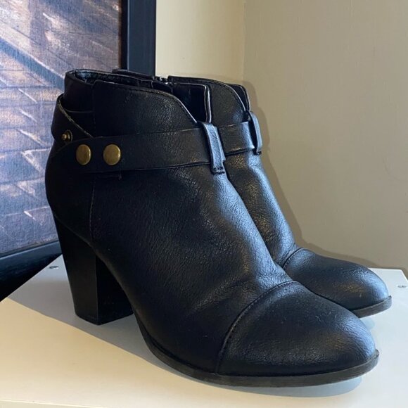 AMERICAN Eagle Black Ankle Boots Faux Leather Size 8 - Picture 7 of 8